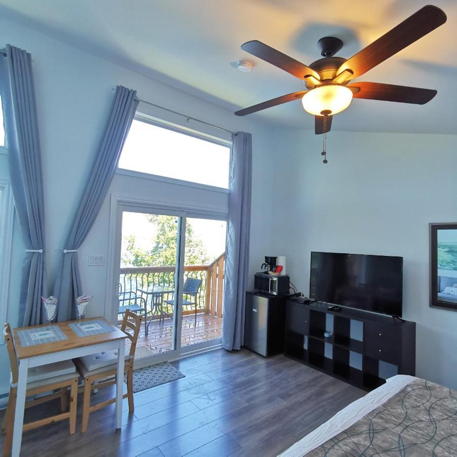 Knotty Pine Ocean Front Suite - Adults Only Ingonish Exteriör bild
