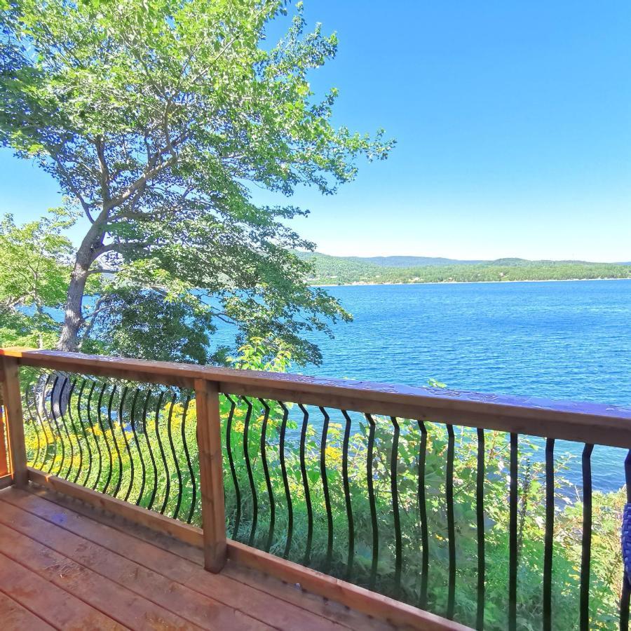 Knotty Pine Ocean Front Suite - Adults Only Ingonish Exteriör bild