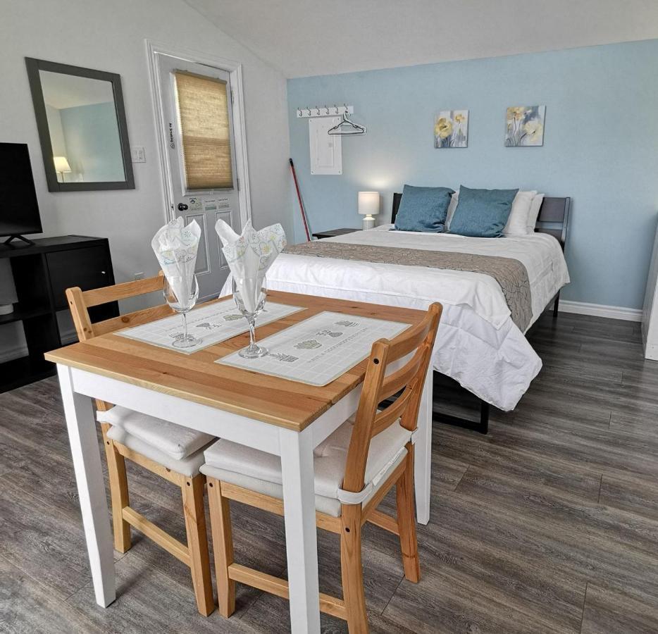 Knotty Pine Ocean Front Suite - Adults Only Ingonish Exteriör bild