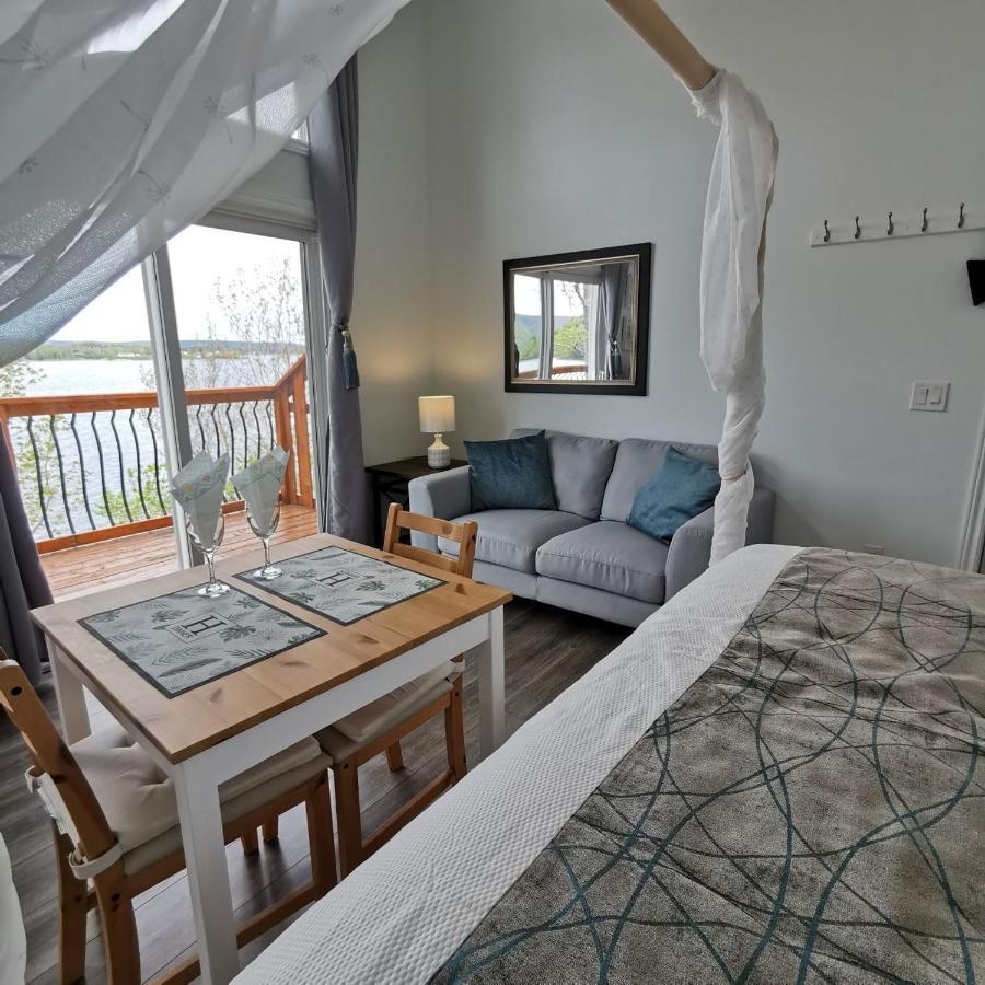 Knotty Pine Ocean Front Suite - Adults Only Ingonish Exteriör bild