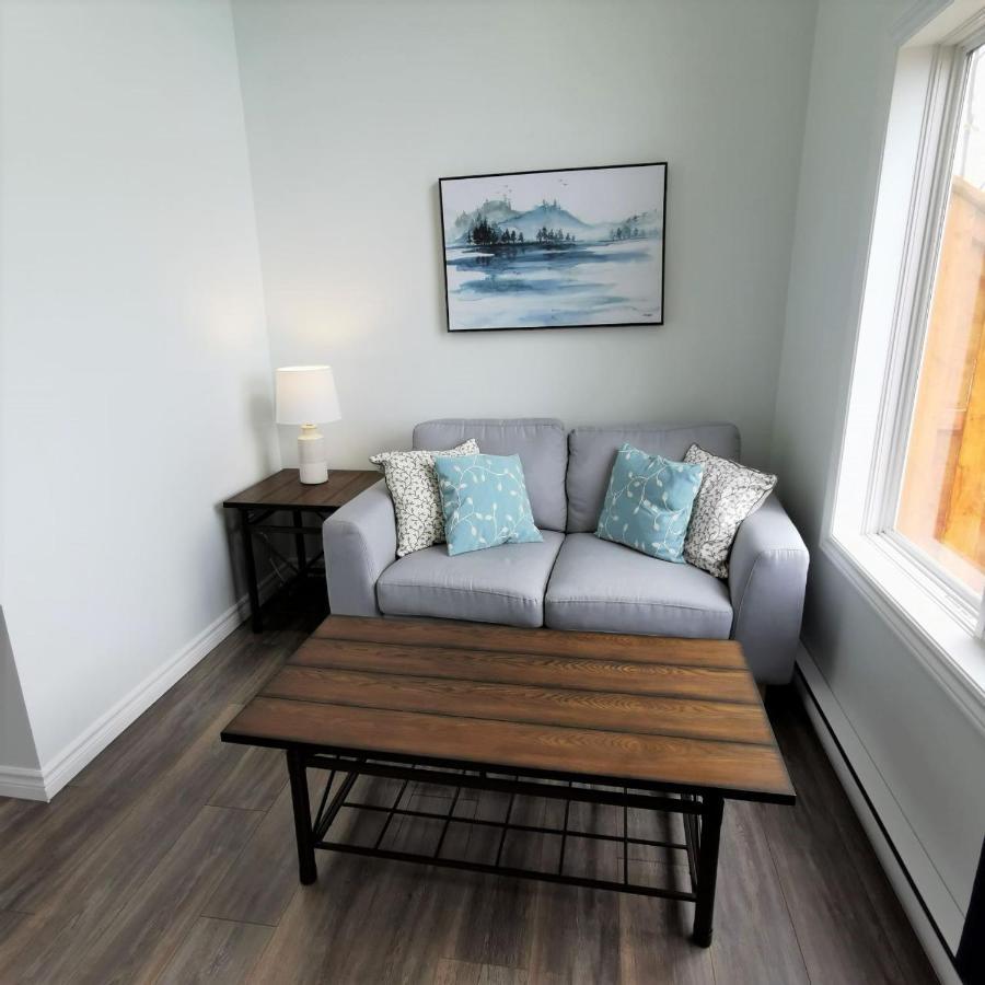 Knotty Pine Ocean Front Suite - Adults Only Ingonish Exteriör bild
