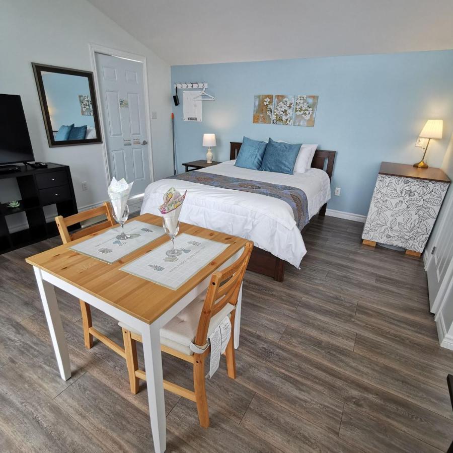 Knotty Pine Ocean Front Suite - Adults Only Ingonish Exteriör bild