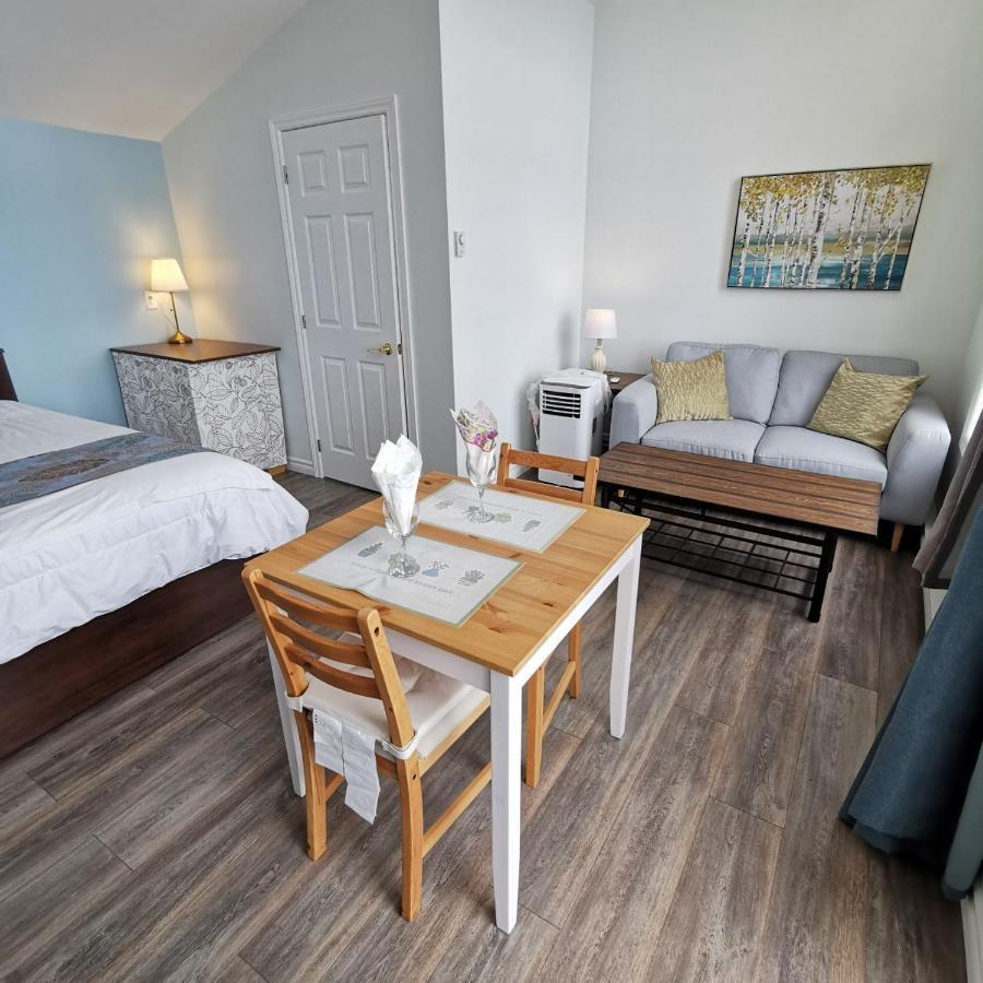 Knotty Pine Ocean Front Suite - Adults Only Ingonish Exteriör bild