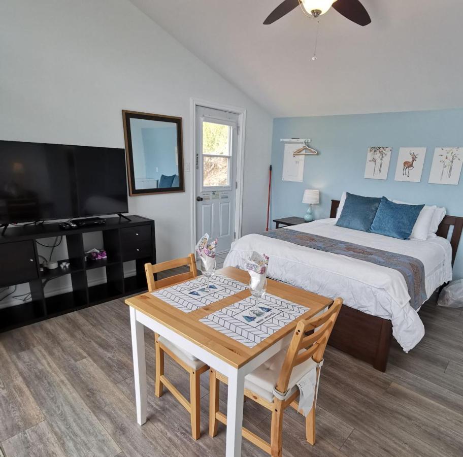 Knotty Pine Ocean Front Suite - Adults Only Ingonish Exteriör bild